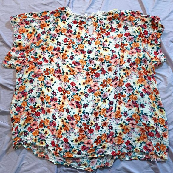 Torrid PLUS SIZE 6 Floral Chiffon Rayon Blouse with mesh and embroidered accents - Picture 4 of 13